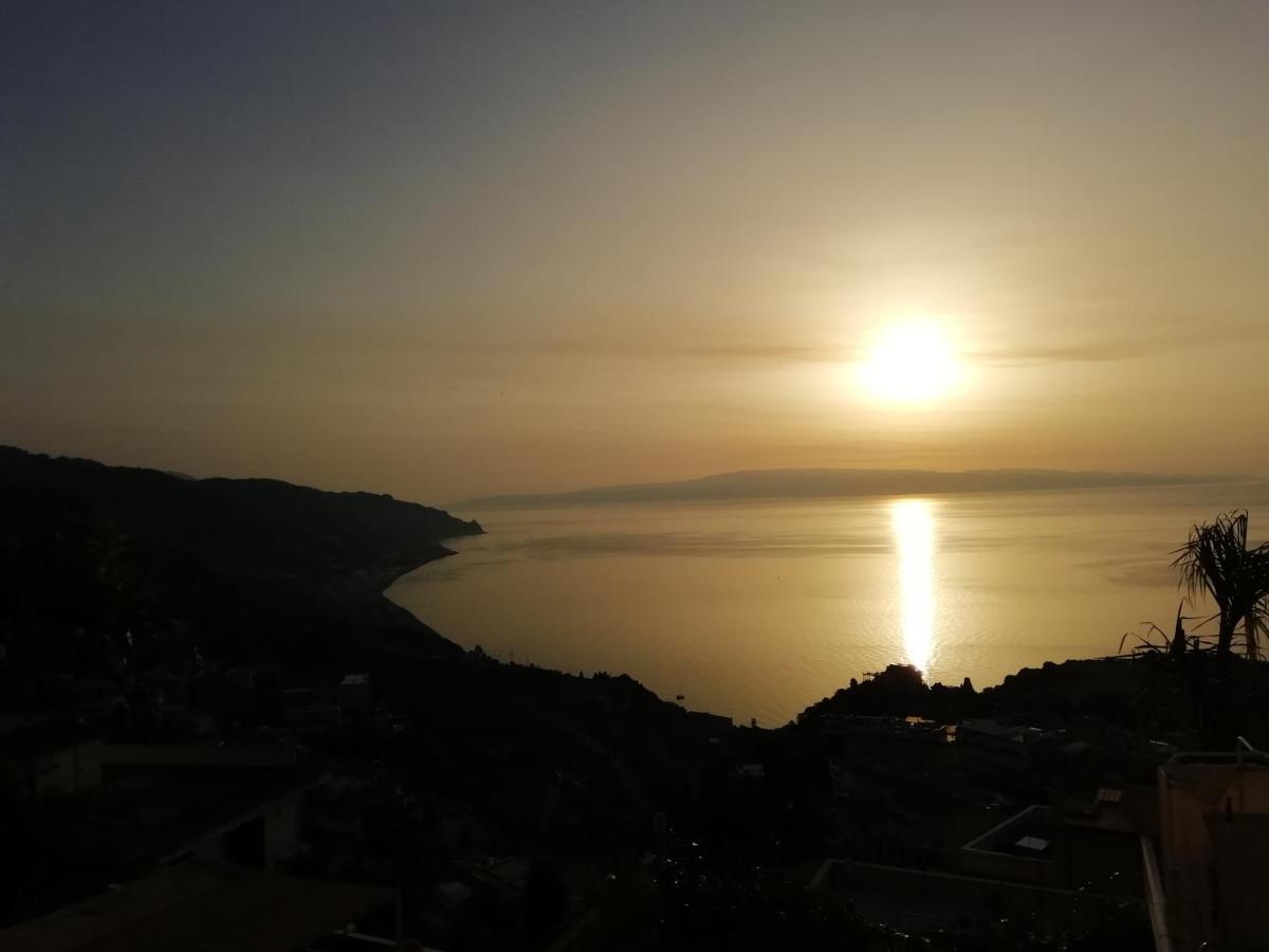 U Castiddanu Lägenhet Taormina Exteriör bild