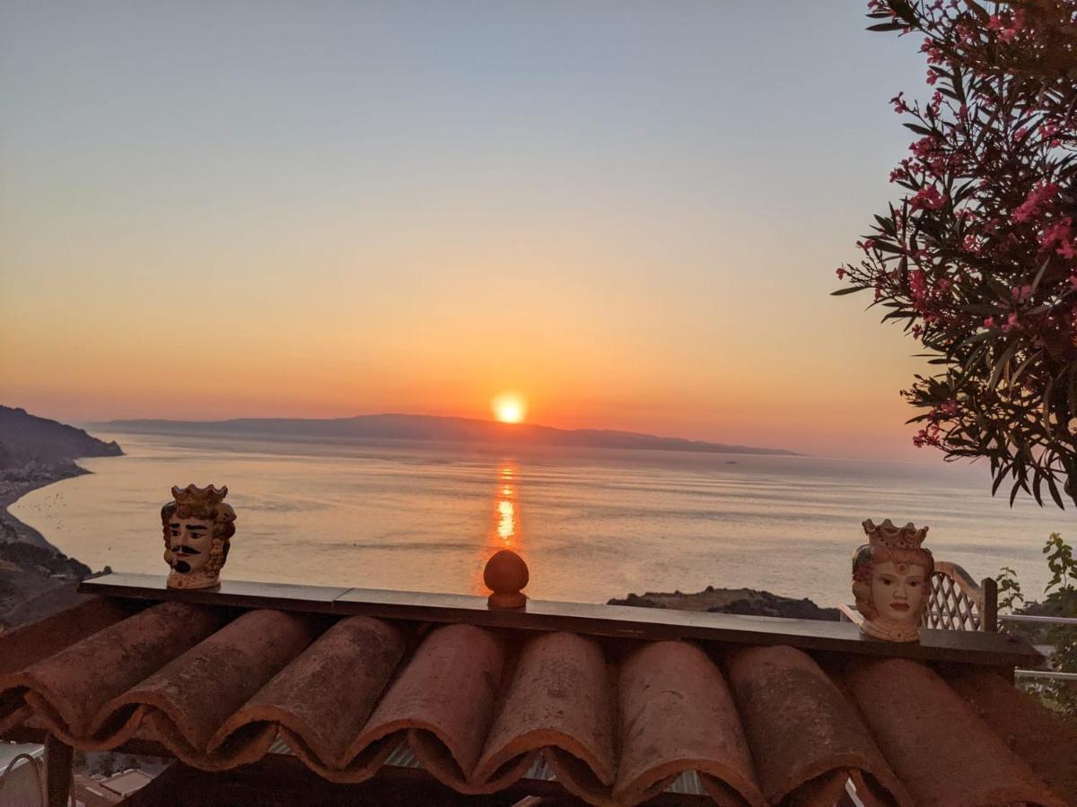 U Castiddanu Lägenhet Taormina Exteriör bild
